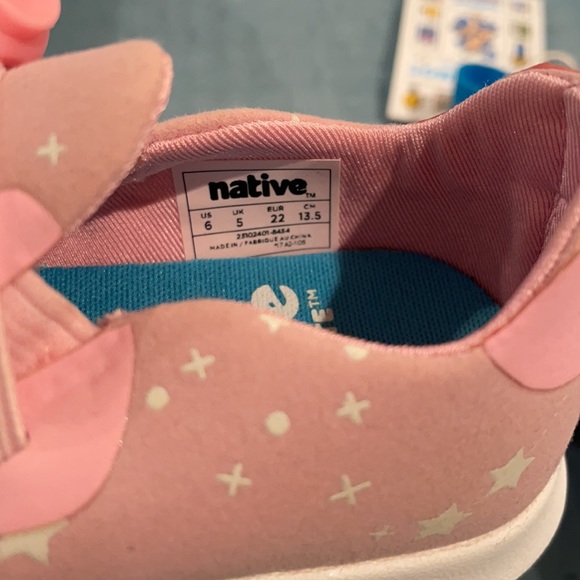 Native Shoes - Pink With Stars - Glow-in-the-dark! - Picture 4 of 6